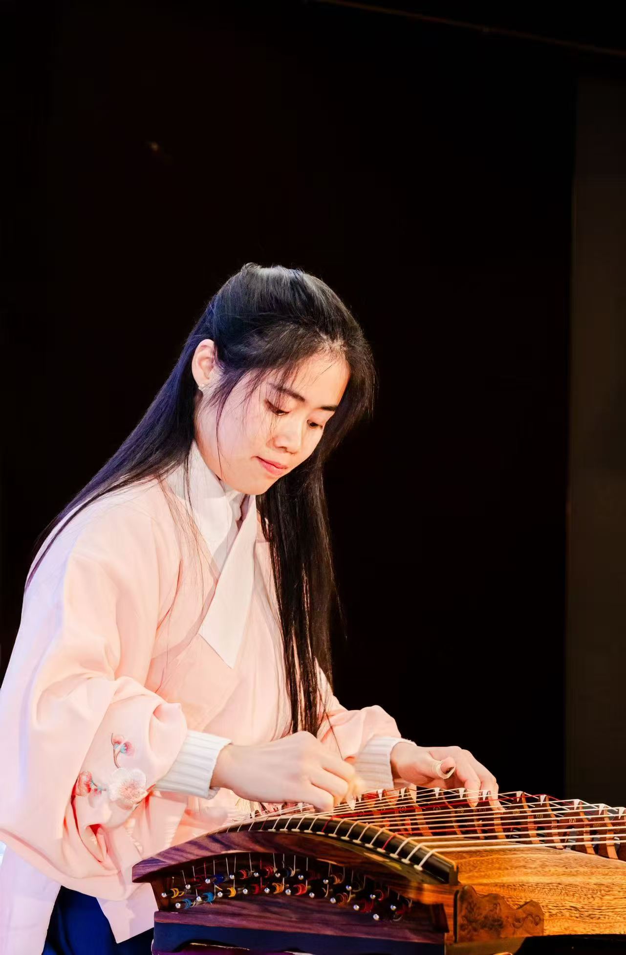 Liaoliao with the Bamboo Flute (Dizi)